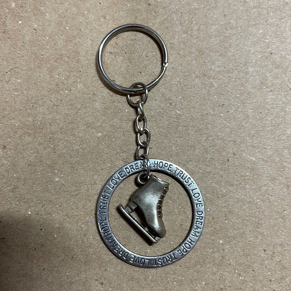 Skate keychain